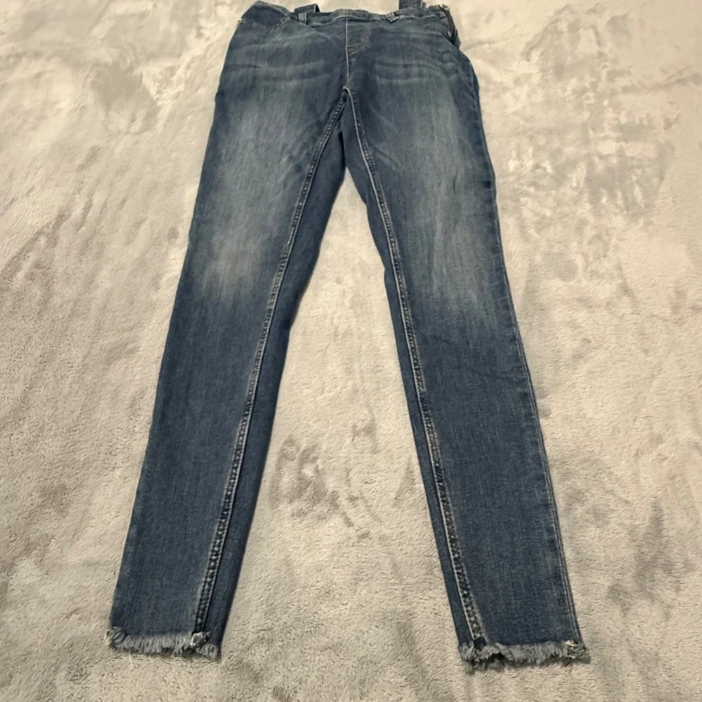 Free People Skinny Denim Overalls Medium Wash Frayed Hem Side Zip Jumpsuit Sz 26 - Picture 4 of 13